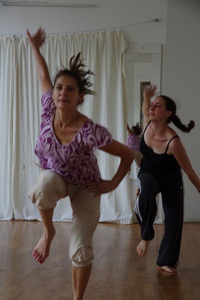 Afro Modern & Latin Dance Class in Berlin